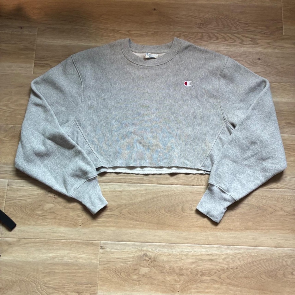 Women’s Champion Reverse Weave Grey Crop Long Sleeve Sweatshirt Medium Authentic